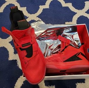 Jordan 33 University Red